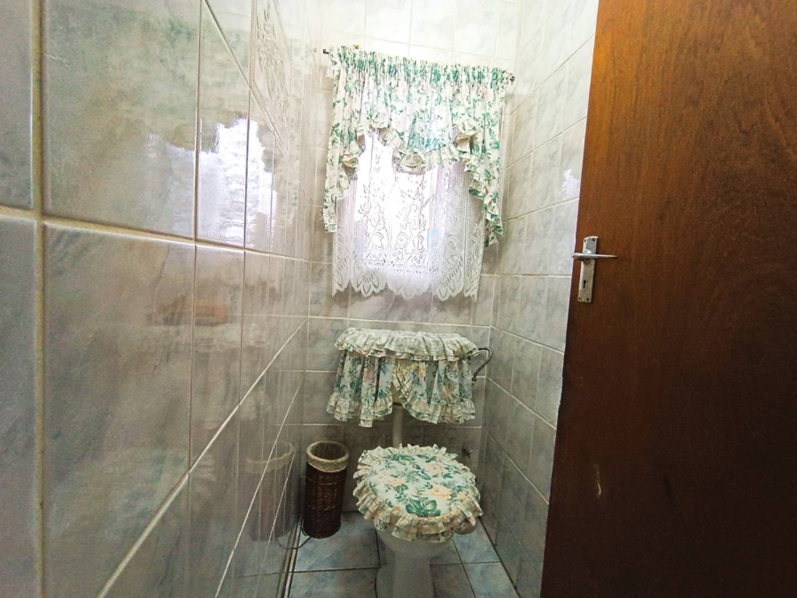 4 Bedroom Property for Sale in Generaal De Wet Free State